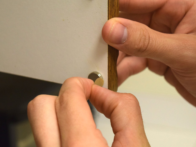 Magnetic Cabinet Closures, How To Make Cabinet Doors Magnetic