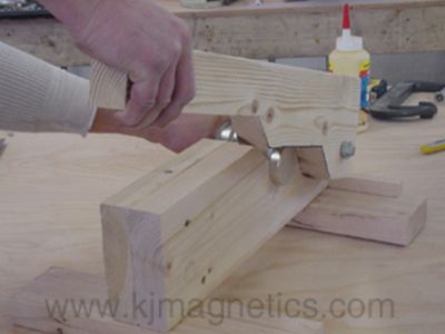 Magnet separator separating powerful magnets