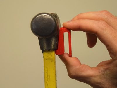 hammer stuck on magnetic belt clip