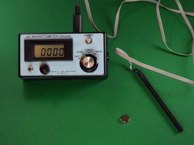 measuring magnet strength with magnetometer