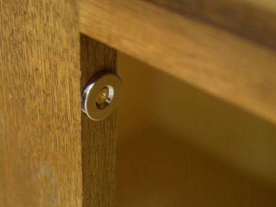 countersunk magnet used for kitchen cabinet