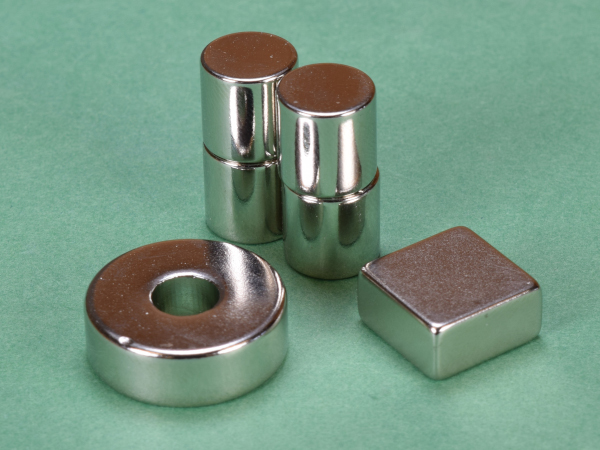 Grade N52 neodymium magnets