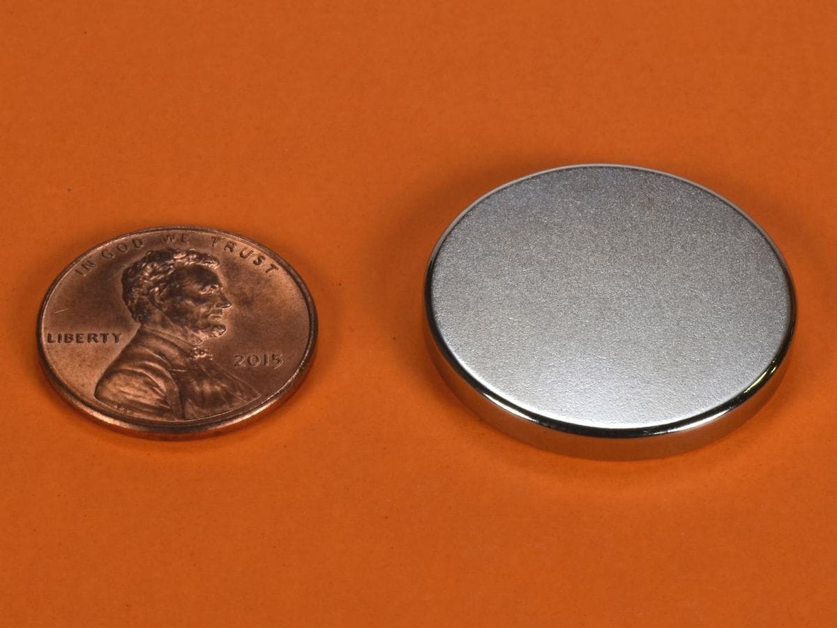 1 x 1/8 Inch Neodymium Rare Earth Disc Magnet N52 - dx02-n52 | K&J