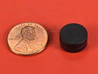 1-2-x-1-4-inch-black-neodymium-rare-earth-plastic-coated-disc-magnet-n42-pn-d84pc-blk