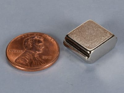 1-2-x-1-2-x-1-4-inch-neodymium-rare-earth-stepped-block-magnet-n42-pn-sb884-out