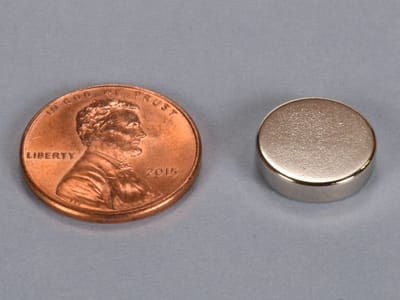1-2-x-1-8-inch-neodymium-rare-earth-disc-magnet-n52-pn-d82-n52