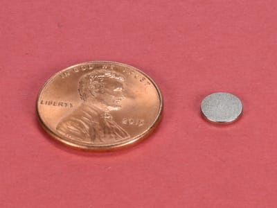1-4-x-1-32-inch-neodymium-rare-earth-disc-magnet-n52-pn-d401-n52