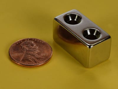 1-x-1-2-x-1-2-inch-neodymium-rare-earth-countersunk-block-magnet-n42-no-6-screw-pn-bx088dcs