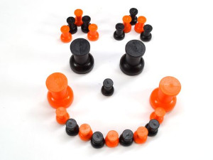 HWN1-assorted-halloween-magnet-thumbtack-pack