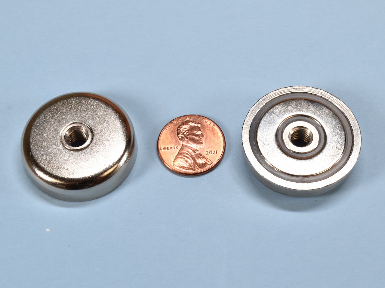 Internal Thread Magnet MM-H-32 - Neodymium Internal Thread Mounting Magnet | K&J Magnetics