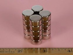 d84 - 1/2 x 1/4 Inch Neodymium Rare Earth Disc Magnet N42 -2