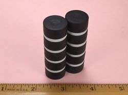 dc6tp-n52 - 3/4 x 3/8 Inch Neodymium Rare Earth Rubber Coated Disc Magnet N52 -2