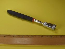tt-6 -  Telescoping Magnet Pickup Tool N42 -2